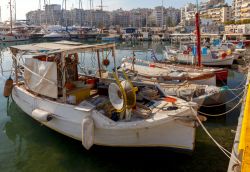 Barche ormeggiate al porto del Pireo, Atene (Grecia).
