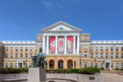 Bascom Hall al Campus dell'Università del Wisconsin a Madison - © Ken Wolter / Shutterstock.com