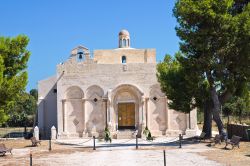 Basilica di Santa Maria Maggiore di Siponto, nel comune di Manfredonia in Puglia- © Mi.Ti. / Shutterstock.com