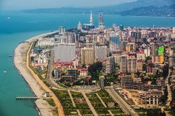 Batumi, la spumeggiante città della Georgia sulle rive del Mar Nero.