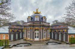 Bayreuth: il Tempio del Sole in una giornata nuvolosa dopo la pioggia (Germania).

