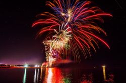 Beach on Fire i fuochi artificiali a Cavallino Treporti in Veneto - © www.cavallino.info