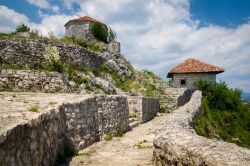 Bedem, la grande fortezza medievale nei pressi di Niksic, Montenegro.

