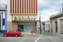Una biblioteca nel centro di Matanzas, Cuba - © ValeStock / Shutterstock.com