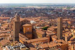 Bologna la turrita, antiche torri nel centro ...