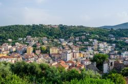 Borgo moderno di Agropoli, Campania - Fotografia aerea dell'abitato di Agropoli, la "perla del Cilento" come viene chiamata questa piccola cittadina campana di 20 mila abitanti ...