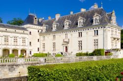 Nei pressi del villaggio di Brézé in Francia, si trova uno dei castelli più belli di tutta la Valle della Loira - © PHB.cz (Richard Semik) / Shutterstock.com