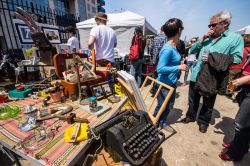 Brooklyn Flea, uno dei mercatini delle pulci più famosi di New York City - © littleny / Shutterstock.com