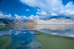 Bulungkol Lake, Cina: ci troviamo lungo la Karakorum ...