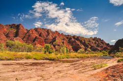 Bungle Bungles, regione di Kimberely, Western Australia. Qui s'innalzano i "bee hive", formazioni rocciose in arenaria rossa.

