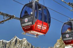 Cabinovia panoramica di Chamonix sul Monte Bianco, Francia - © Stefano Chiacchiarini / Shutterstock.com
