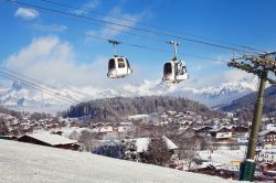 Cabinovie sulle piste da sci del comprensorio di Megève, Alta Savoia (Francia).
