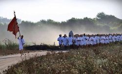 Cabras, Sardegna: la Corsa degli Scalzi - © Pagina Facebook