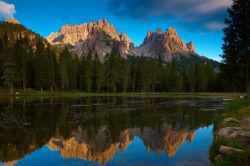 Gruppo dei Cadini si specchia sul lago di Misurina. Dolomiti del Cadore - © oceanica - Fotolia.com