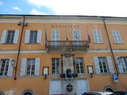 Cambiano, il Municipio nel comune del Piemonte, Provincia di Torino - © Pmk58 , CC BY-SA 4.0, Wikipedia