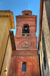 Campanile di Santa Maria Maddalena a Castiglione del Lago, Umbria - Si affaccia su una graziosa piazzetta la bella torre campanaria della chiesa di Castiglione © Mi.Ti. / Shutterstock.com ...