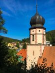 Campanile nel centro storico di Triberg, Schwarzwald, Germania.
