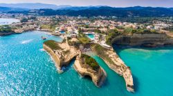 Canal D'Amour la costa spettacolare di Sidari, isola di Corfu, Grecia