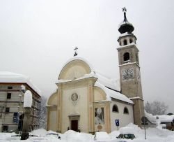 Canale d'Agordo centro Storico Chiesa di San Giovanni - © Luca Aless, CC BY-SA 3.0, wikipedia