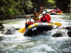 Canyoning e rafting in campania, parco del cilento vicino a Pertosa  - © Pubblico dominio, Wikipedia