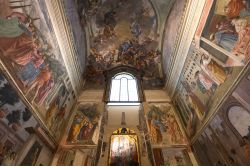 La sontuosa Cappella Brancacci a Firenze, considerata come un vero tesoro del Rinascimento fiorentino, con opere del MAsaccio, Filippo lippi e del Masolino, Toscana - © photogolfer / Shutterstock.com ...