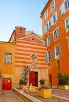 La piccola cappella di Santa Elisabetta in una piazzetta del centro storico di Villefranche-sur-Mer - foto © eFesenko / Shutterstock.com