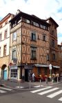 Una caratteristica costruzione a graticcio nel centro storico della città di Tolosa (Toulouse), in Francia, all'incrocio tra rue des Couteliers e rue du Pont de Tounis.