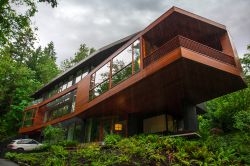 Questa casa della saga di Twilight, che nel film appartiene alla famiglia di vampiri "Cullens", si trova a Portland nell'Oregon - © Nick Fox / Shutterstock.com