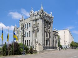 La Casa delle Chimere a Kiev, Ucraina. Conosciuta anche come Casa Gorodetsky dal nome del progettista, questa storica costruzione è in stile liberty. Venne costruita nel 1901-1902  ...