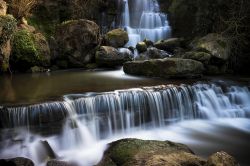 Una foto della cascata di Fervença, qualche chilometro a nord di Sintra, in Portogallo - foto © Tiago Lopes Fernandez / Shutterstock.com
