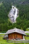 Cascata di Grawa: è probabilmente la cascata più spettacolare tra le molte che si possono ammirare nella Valle dello Stubai, in Tirolo. È una delle tappe più apprezzate ...