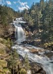 Cascata nei pressi di Pont d'Espagne, Cauterets. Siamo nei Pireni francesi, in Occitania.
