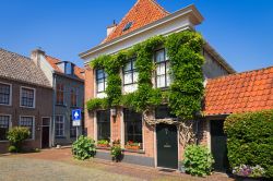 Case a due piani in una strada della città di Doesburg, Olanda. Siamo nella provincia di Gheldria in una graziosa località di poco più di 11 mila abitanti.

