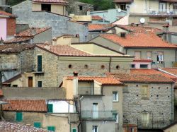 Dettaglio delle case del centro storico di Gavoi, in Sardegna - © m/m - GFDL - Wikimedia Commons.