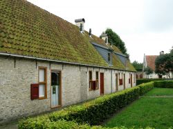 Le tipiche case in pietra del centro di Bourtange - © InavanHateren / Shutterstock.com