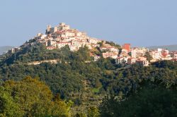 Casoli in Abruzzo, piccolo borgo sulle colline della provincia di Chieti - © Angelo D'Amico / Shutterstock.com