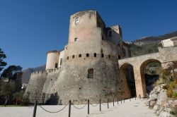 Castel Pandone, uno dei siboli di Venafro in Molise  - © Cenz07 / Shutterstock.com
