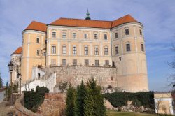 Castello di Mikulov, Repubblica Ceca. Una bella immagine della fortezza di questo piccolo centro della Moravia ricco di storia.
