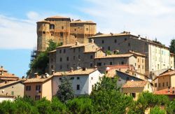 La Rocca di Sant'Agata Feltria in Emilia Romagna - © claudio zaccherini / Shutterstock.com