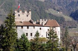 Castello Forst a Lagundo Alto Adige. Qui si produce la celebre birra - © PeJo / Shutterstock.com