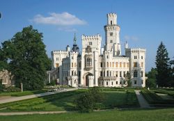 Il castello di Hluboká si trova nella ...