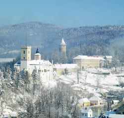Inverno a Rozmberk nad Vltavou, con il castello ...