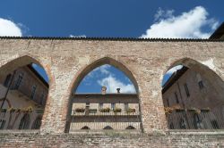 Il Castello VIsconteo l'attrazione storica più importante di Abbiategrasso - © Claudio Giovanni Colombo / Shutterstock.com