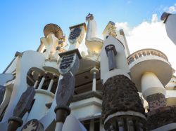 Castillo Mundo King a Sosua, Repubblica Domenicana: si tratta di un interessante museo di arte. Dalla cima si gode una suggestiva veduta della cittadina - © irina guseva / Shutterstock.com ...