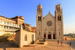 La Cathédrale de l'Immaculée-Conception di Antananarivo, in malgascio detta Andohalo, è il principale luogo religioso cattolico della capitale del Madagascar - ...