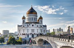 Cattedrale del Cristo Salvatore di Mosca, Russia - Questa chiesa ortodossa orientale dedicata a Gesù Salvatore è stata edificata in stile neobizantino. L'inizio della sua costruzione ...