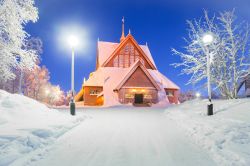 La Cattedrale di Kiruna fotografata in inverno, ...