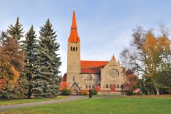 Cattedrale di Tampere, Finlandia -  Edificio di culto luterano evangelico, la cattedrale di Tampere nel 1907 è stata consacrata e dedicata a San Giovanni. Famosa per i suoi affreschi ...