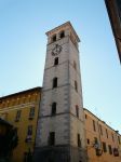 Cavallermaggiore, Piemonte: la grande Torre Civica nel centro storico - © Davide Papalini, CC BY-SA 3.0, Wikipedia