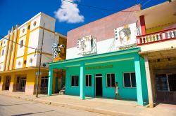 Il Centro Provincial de Cine di Ciego de Avila, città della zona centrale di Cuba - © Fotos593 / Shutterstock.com